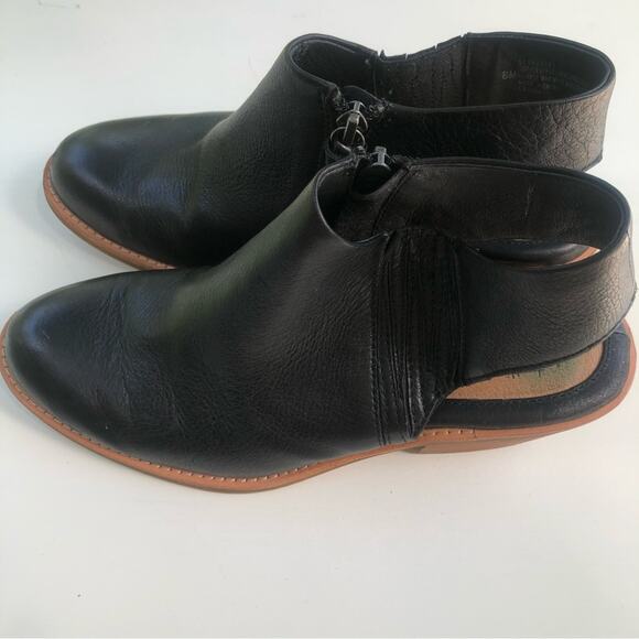 Sofft Arabia Women's Black Slingback Comfort Bootie Style Low Heel Sz 8 - Picture 2 of 12